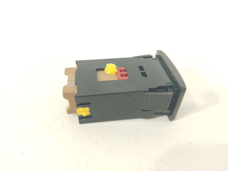 Recambio de interruptor para suzuki jimny todo terreno, cerrada (a6g) 1.5 allgrip referencia OEM IAM 3785081P10000  