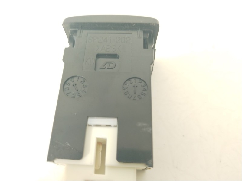 Recambio de interruptor para suzuki jimny todo terreno, cerrada (a6g) 1.5 allgrip referencia OEM IAM 3785081P20000  