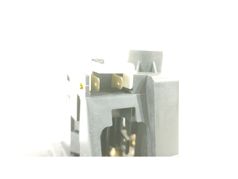 Recambio de cerradura puerta delantera derecha para renault scenic (ja..) 1.9 dci authentique referencia OEM IAM 7701473172  