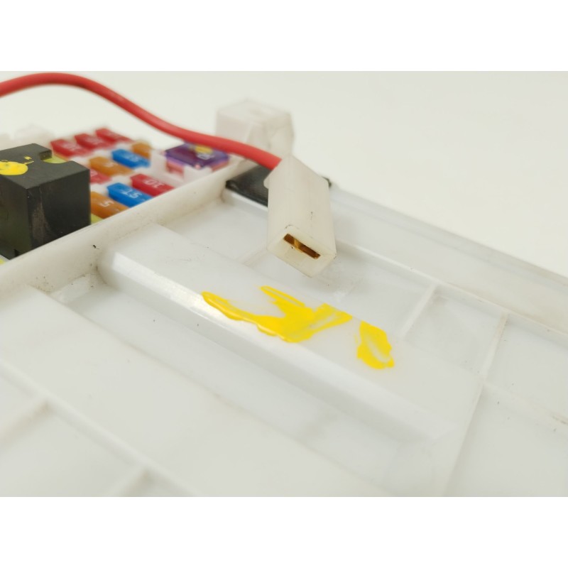 Recambio de caja reles / fusibles para suzuki jimny todo terreno, cerrada (a6g) 1.5 allgrip referencia OEM IAM 3671052R00  