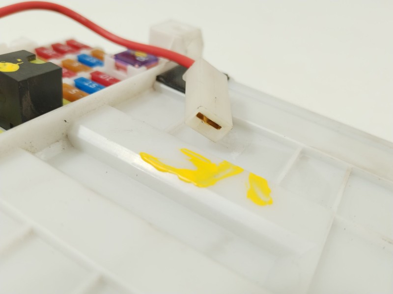 Recambio de caja reles / fusibles para suzuki jimny todo terreno, cerrada (a6g) 1.5 allgrip referencia OEM IAM 3671052R00  