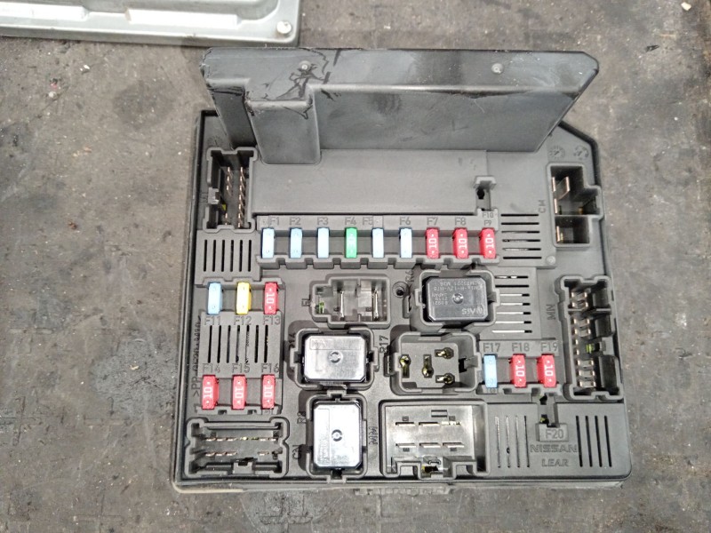 Recambio de caja reles / fusibles para nissan qashqai i (j10, nj10) 2.0 referencia OEM IAM 284B7JD00B  
