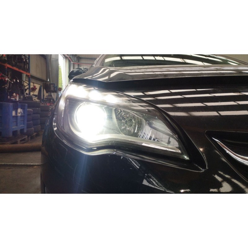 Recambio de faro derecho para opel astra j sedán 1.7 cdti (69) referencia OEM IAM 13398145 5DV00972000 