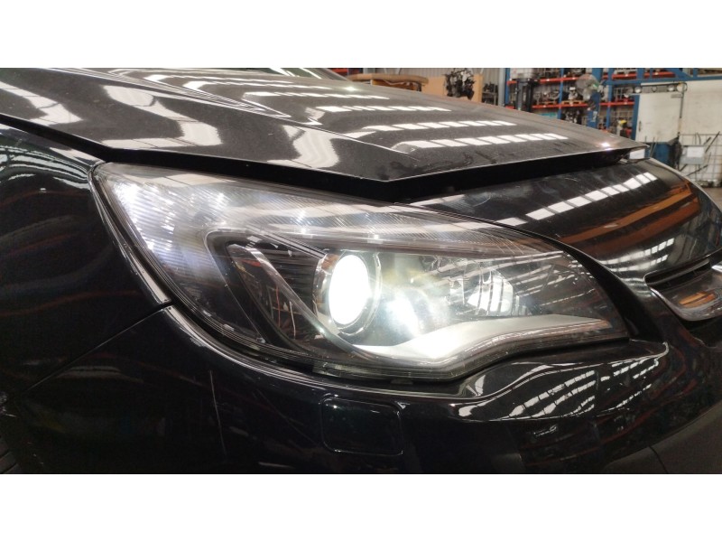 Recambio de faro derecho para opel astra j sedán 1.7 cdti (69) referencia OEM IAM 13398145 5DV00972000 