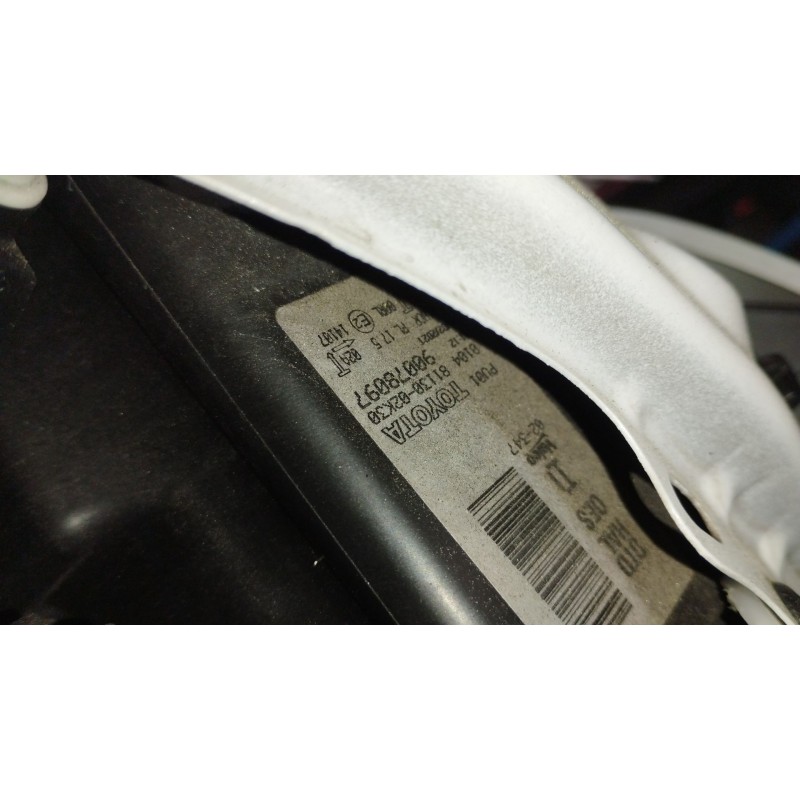 Recambio de faro derecho para toyota auris station wagon (_e18_) 1.8 hybrid (zwe186_) referencia OEM IAM 8113002K30 90078097 