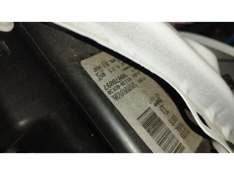 Recambio de faro derecho para toyota auris station wagon (_e18_) 1.8 hybrid (zwe186_) referencia OEM IAM 8113002K30 90078097 