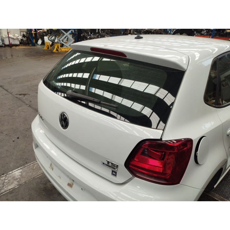 Recambio de porton trasero para volkswagen polo v (6r1, 6c1) 1.2 tsi 16v referencia OEM IAM 6R6827025D  