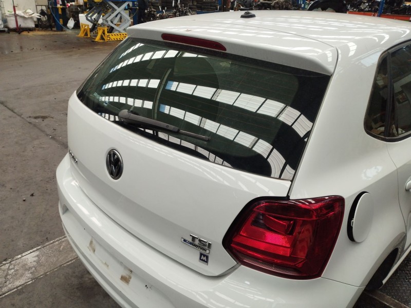 Recambio de porton trasero para volkswagen polo v (6r1, 6c1) 1.2 tsi 16v referencia OEM IAM 6R6827025D  