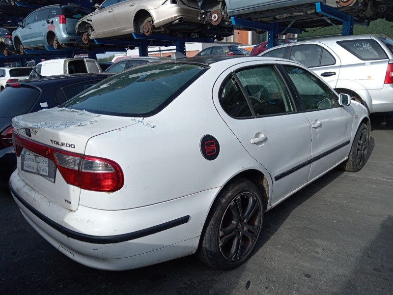 seat toledo ii (1m2) del año 2001
