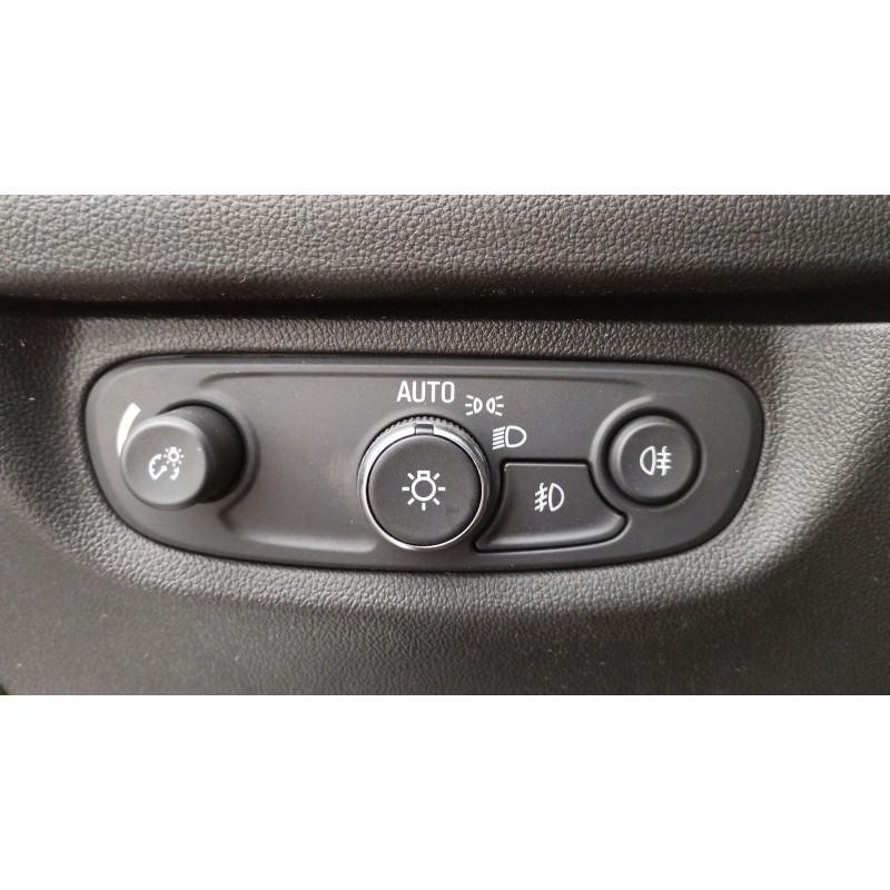 Recambio de mando luces para opel insignia b grand sport (z18) 2.0 turbo referencia OEM IAM 84215920  