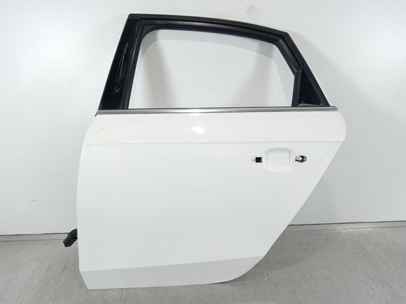 Recambio de puerta trasera izquierda para audi a4 ber. (b8) basis referencia OEM IAM   