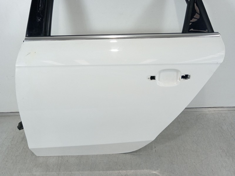 Recambio de puerta trasera izquierda para audi a4 ber. (b8) basis referencia OEM IAM   