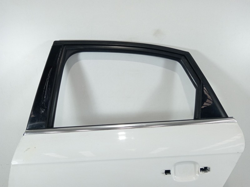 Recambio de puerta trasera izquierda para audi a4 ber. (b8) basis referencia OEM IAM   