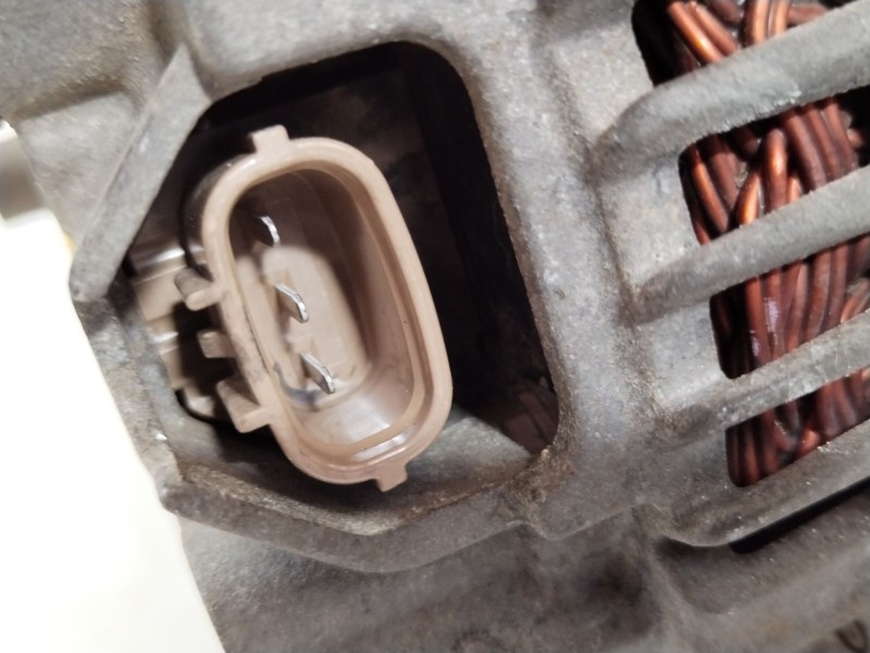 Recambio de alternador para nissan pathfinder iii (r51) 2.5 dci referencia OEM IAM 23100EB31B A3TJ0781AE 