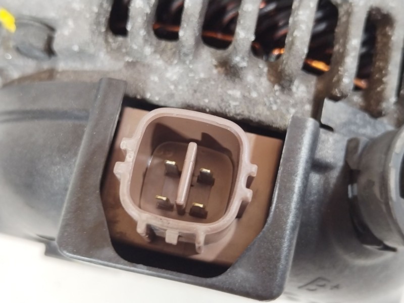 Recambio de alternador para toyota auris (_e15_) 1.4 d-4d (nde150_) referencia OEM IAM 270600N040 1042102320 