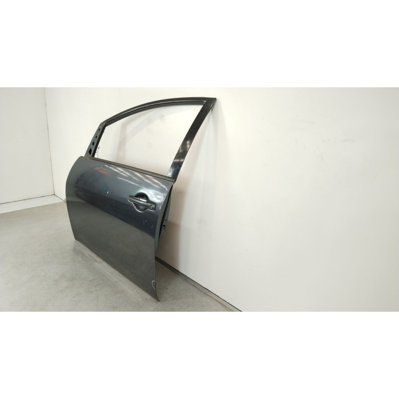 Recambio de puerta delantera izquierda para mitsubishi grandis (na_w) 2.0 di-d (na8w) referencia OEM IAM 5700A035  
