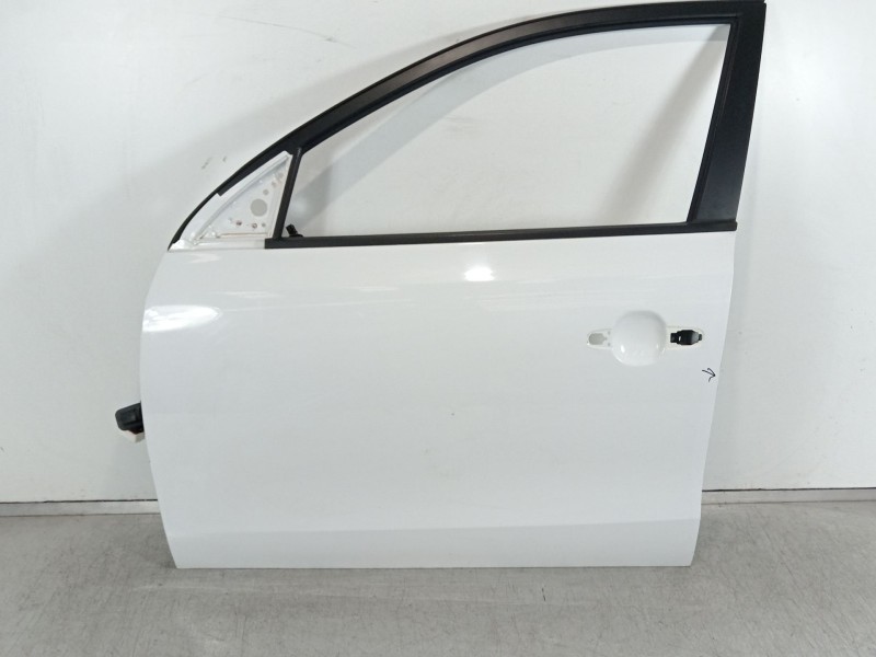 Recambio de puerta delantera izquierda para hyundai i30 comfort referencia OEM IAM 760032R010  