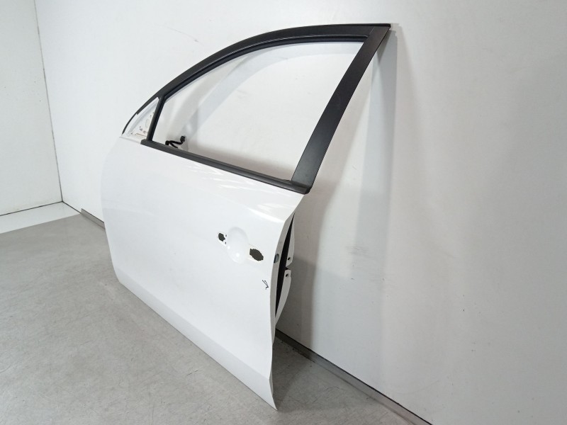 Recambio de puerta delantera izquierda para hyundai i30 comfort referencia OEM IAM 760032R010  