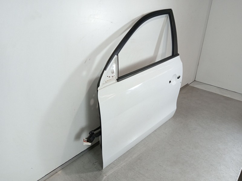 Recambio de puerta delantera izquierda para hyundai i30 comfort referencia OEM IAM 760032R010  
