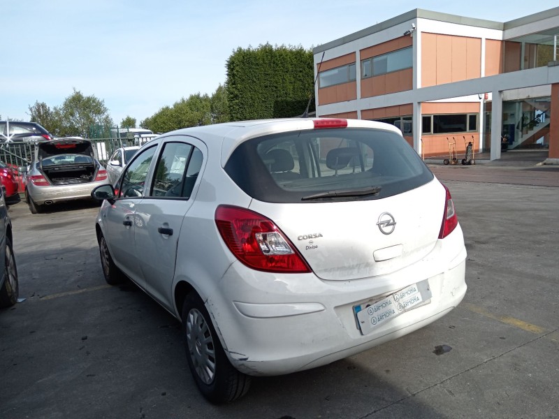 opel corsa d (s07) del año 2012
