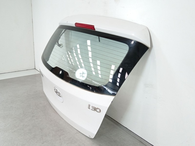 Recambio de porton trasero para hyundai i30 comfort referencia OEM IAM 737002R010  