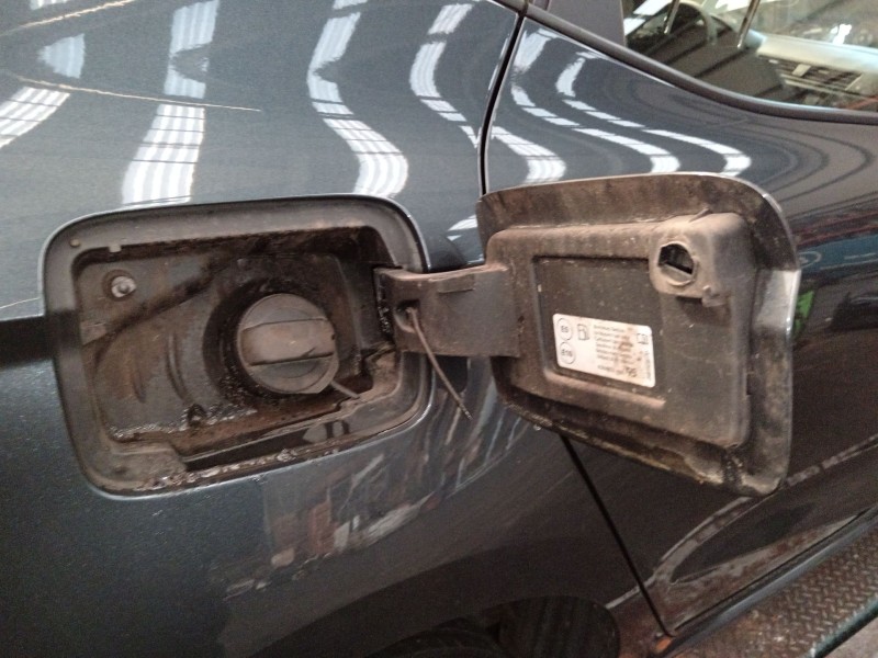Recambio de tapa exterior combustible para seat ibiza v (kj1, kjg) 1.0 tsi referencia OEM IAM   