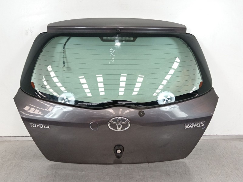 Recambio de porton trasero para toyota yaris (ksp9/scp9/nlp9) básico referencia OEM IAM 670050D030  