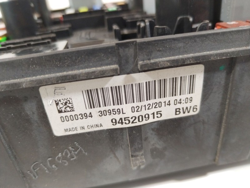 Recambio de caja reles / fusibles para opel mokka / mokka x (j13) 1.4 (_76) referencia OEM IAM 94520915  