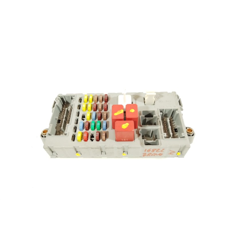 Recambio de caja reles / fusibles para fiat bravo ii (198_) 1.6 d multijet (198axh1b) referencia OEM IAM 51829178  