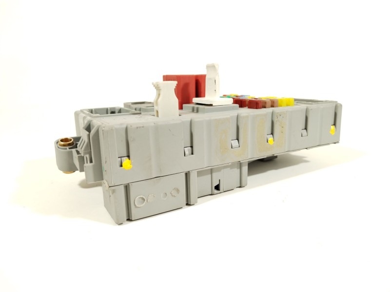 Recambio de caja reles / fusibles para fiat bravo ii (198_) 1.6 d multijet (198axh1b) referencia OEM IAM 51829178  