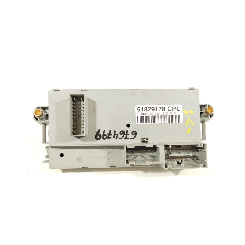 Recambio de caja reles / fusibles para fiat bravo ii (198_) 1.6 d multijet (198axh1b) referencia OEM IAM 51829178  