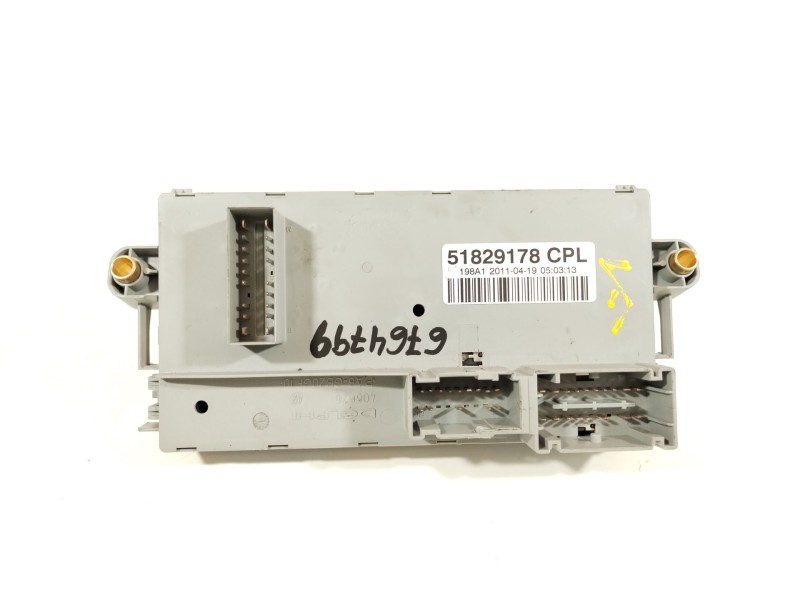 Recambio de caja reles / fusibles para fiat bravo ii (198_) 1.6 d multijet (198axh1b) referencia OEM IAM 51829178  
