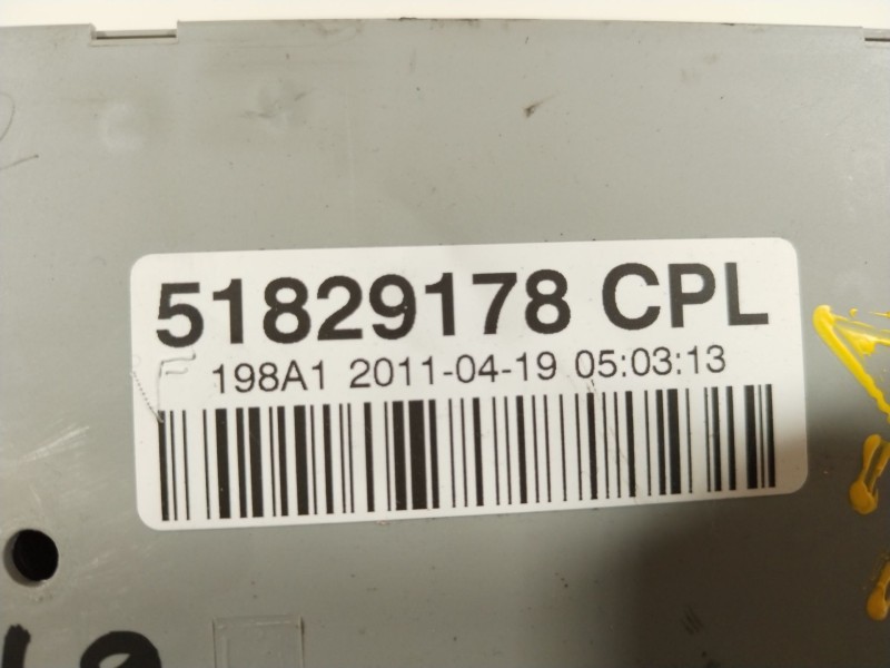 Recambio de caja reles / fusibles para fiat bravo ii (198_) 1.6 d multijet (198axh1b) referencia OEM IAM 51829178  