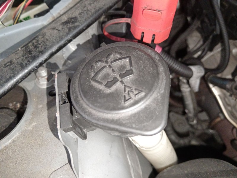 Recambio de deposito limpia para bmw 1 (e81) 116 d referencia OEM IAM   
