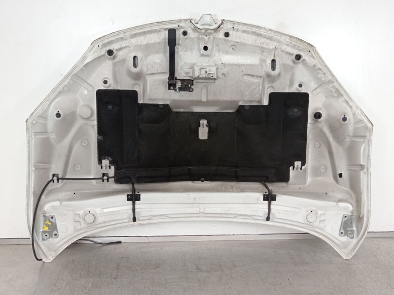 Recambio de capot para renault megane iii berlina 5 p bose edition referencia OEM IAM 651009018R  