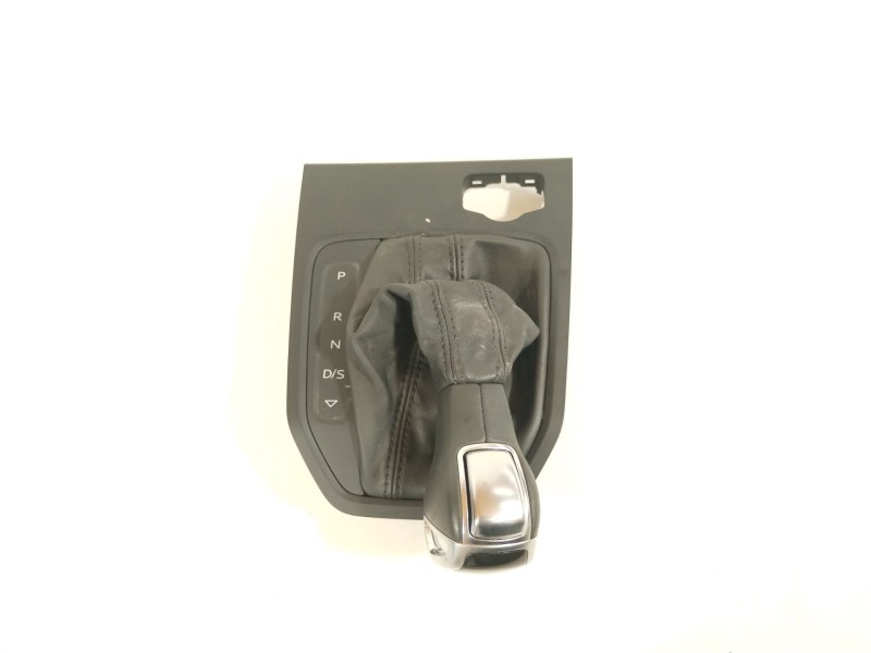 Recambio de pomo palanca cambio para audi a1 sportback (gba) 30 tfsi referencia OEM IAM 82B713139B  