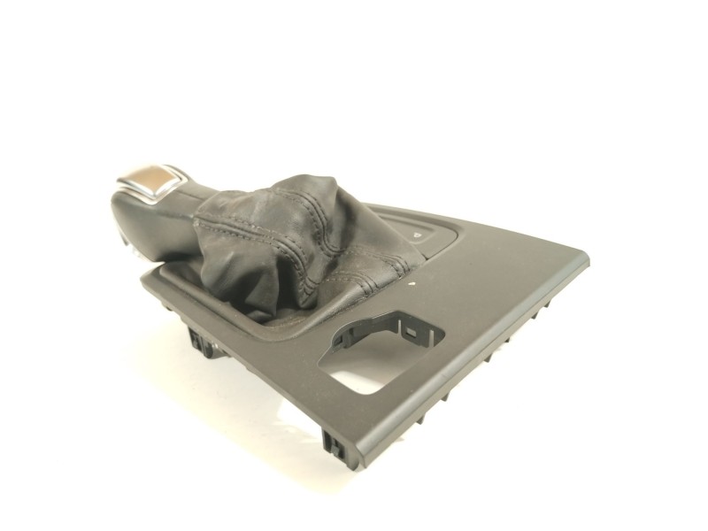 Recambio de pomo palanca cambio para audi a1 sportback (gba) 30 tfsi referencia OEM IAM 82B713139B  