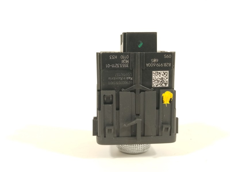 Recambio de mando multifuncion para audi a1 sportback (gba) 30 tfsi referencia OEM IAM 82B919600A  