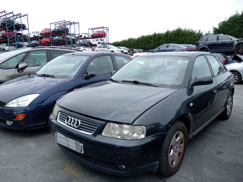 audi a3 (8l1) del año 2000
