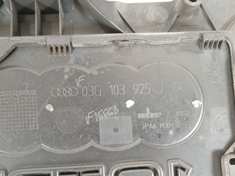 Recambio de tapa motor para audi a3 (8p1) 1.9 tdi referencia OEM IAM 03G103925J 03G103925AJ 03G103925AN