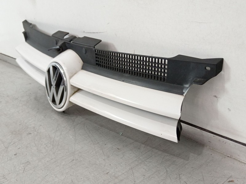 Recambio de rejilla delantera para volkswagen golf iv (1j1) 1.6 16v referencia OEM IAM 1J0853655G 1J0853651H 1J0853653C