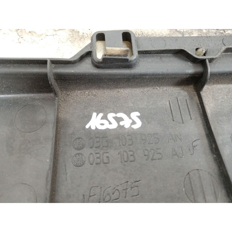 Recambio de tapa motor para volkswagen golf v (1k1) 1.9 tdi referencia OEM IAM 03G103925AJ 03G103925AN 03G103925AA