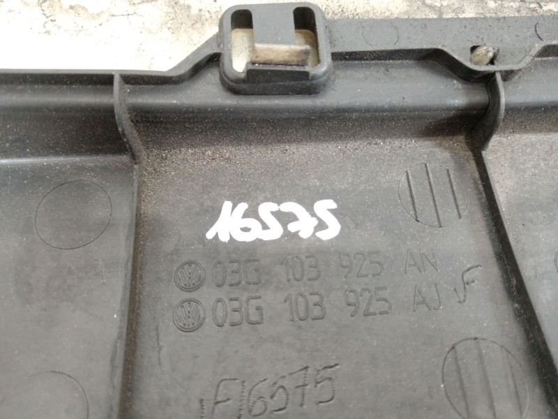 Recambio de tapa motor para volkswagen golf v (1k1) 1.9 tdi referencia OEM IAM 03G103925AJ 03G103925AN 03G103925AA