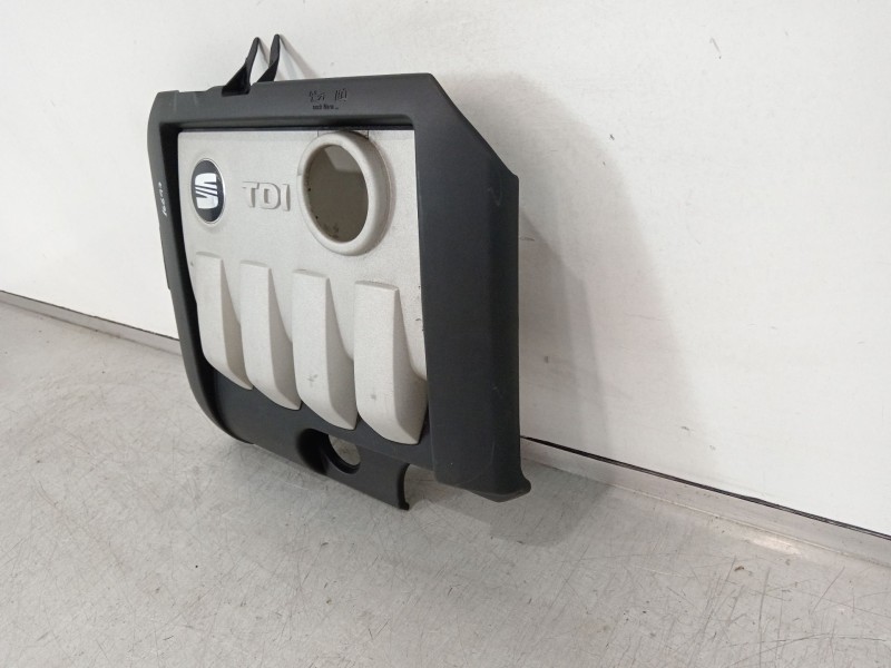 Recambio de tapa motor para seat toledo iii (5p2) 1.9 tdi referencia OEM IAM 03G103925H 03G103925AN 03G103925AJ