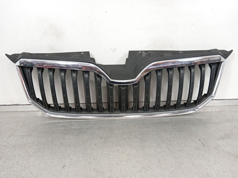 Recambio de rejilla delantera para skoda yeti (5l) 2.0 tdi referencia OEM IAM 5L0853668A 5L0010729H 5L0853343