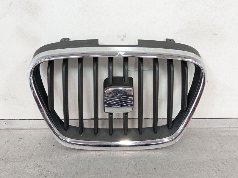 Recambio de rejilla delantera para seat altea (5p1) 2.0 tdi 16v referencia OEM IAM 5P9855654 5P0853679A 