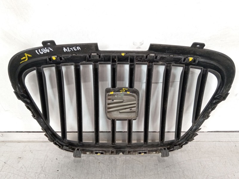 Recambio de rejilla delantera para seat altea (5p1) 2.0 tdi 16v referencia OEM IAM 5P9855654 5P0853679A 