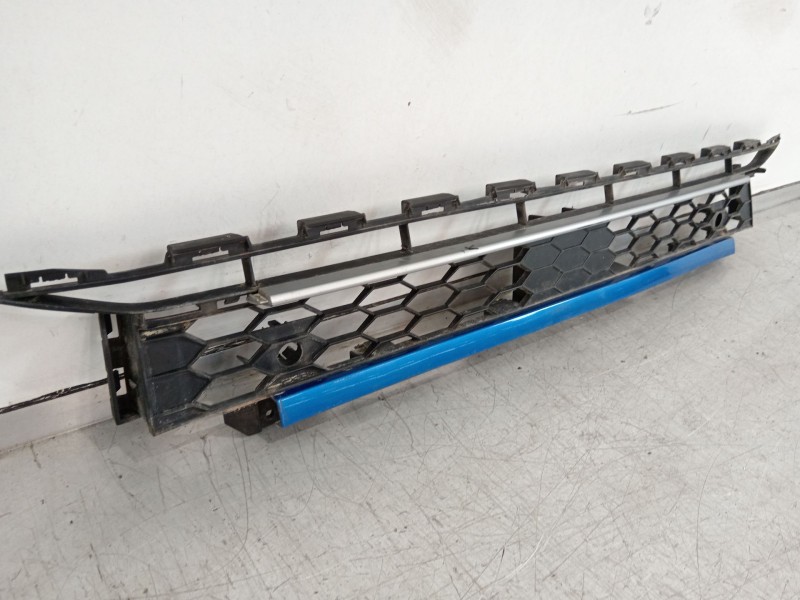 Recambio de rejilla paragolpes delantero para audi q2 (gab, gag) 35 tfsi referencia OEM IAM 81A807647H 81A919398 81A919397