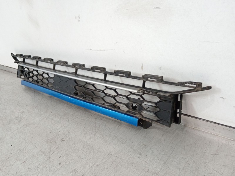 Recambio de rejilla paragolpes delantero para audi q2 (gab, gag) 35 tfsi referencia OEM IAM 81A807647H 81A919398 81A919397