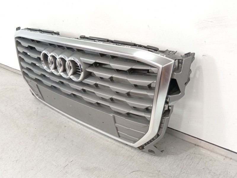 Recambio de rejilla delantera para audi q2 (gab, gag) 35 tfsi referencia OEM IAM 81A853651 81A853037 